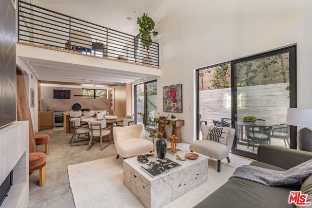 919 1/2 Hilldale Avenue, West Hollywood CA: https://media.crmls.org/mediaz/0cd91562-4575-4fa0-845d-075cdc568242.jpg