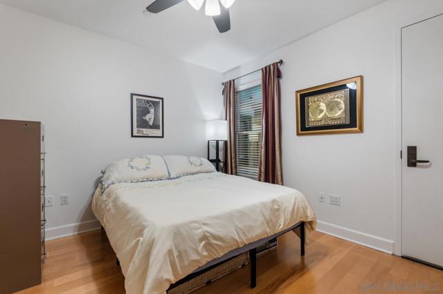 1040 Genter St, La Jolla CA: https://media.crmls.org/mediaz/0cd94c18-47e7-4944-84b5-ea5176dc3428.jpg