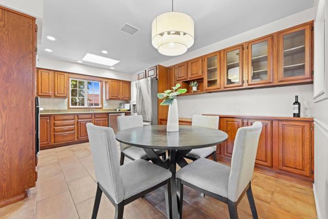 Detail Gallery Image 3 of 41 For 376 Roman Way, Chula Vista,  CA 91911 - 4 Beds | 2 Baths