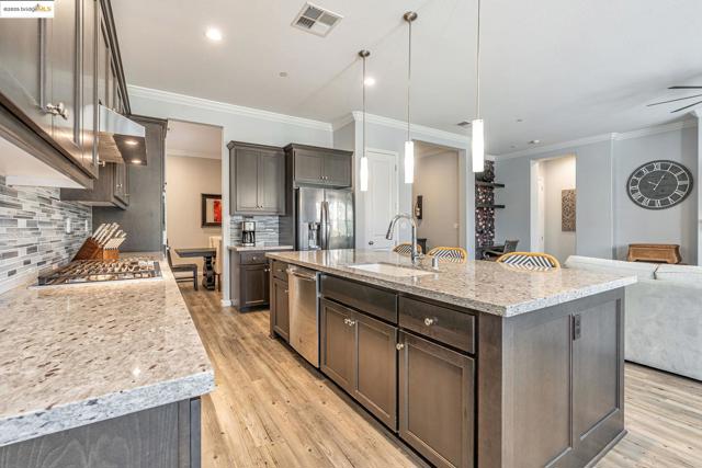 226 Wynn St, Oakley CA: https://media.crmls.org/mediaz/0cdab1ed-3dee-4922-b69d-4d169bf91001.jpg