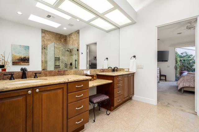 416 Desert Holly Drive, Palm Desert CA: https://media.crmls.org/mediaz/0cdb34d0-1649-4a5a-aafe-7a5674ef27ca.jpg