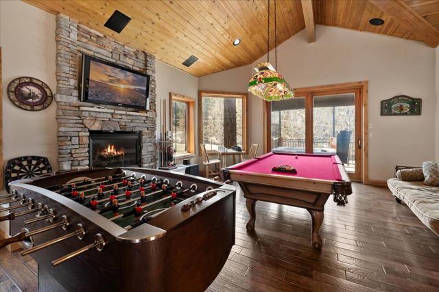 1215 Wolf Creek Court, Big Bear CA: https://media.crmls.org/mediaz/0cdbd4e3-aac4-4a96-93c6-e30199a374f6.jpg