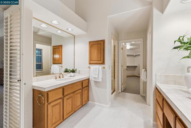 788 Woodwind Place, Walnut Creek CA: https://media.crmls.org/mediaz/0cdbfd52-13fa-4513-a841-7879729d8d99.jpg