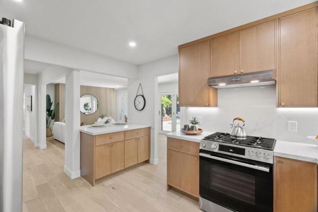 520 S Bayview Avenue, Sunnyvale CA: https://media.crmls.org/mediaz/0cdc0772-2387-4725-add6-95c6e41527a0.jpg