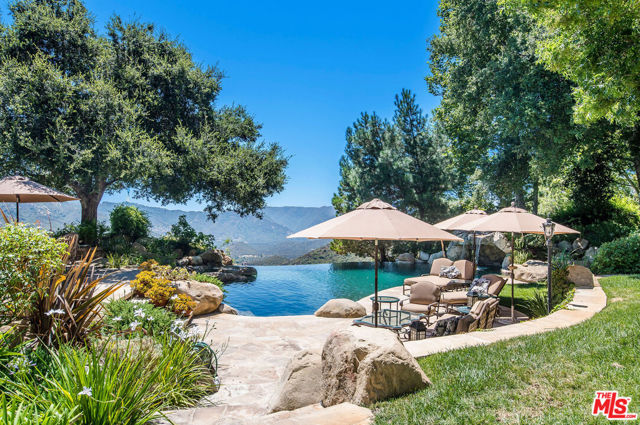 25010 Thousand Peaks Road, Calabasas CA: https://media.crmls.org/mediaz/0cdc9f46-3d26-48a1-82f4-95d353271963.jpg