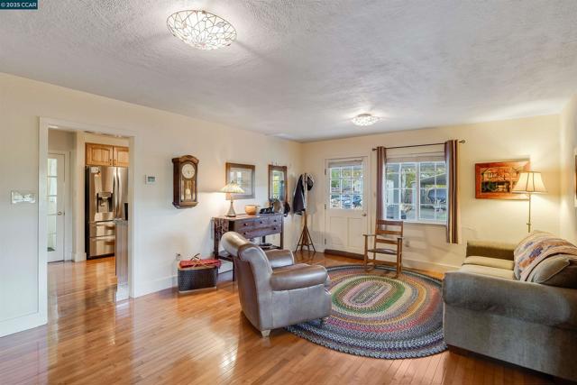 80 Diogenes Dr, Angwin CA: https://media.crmls.org/mediaz/0cdca04c-b626-4153-b0f6-1e30aa967883.jpg