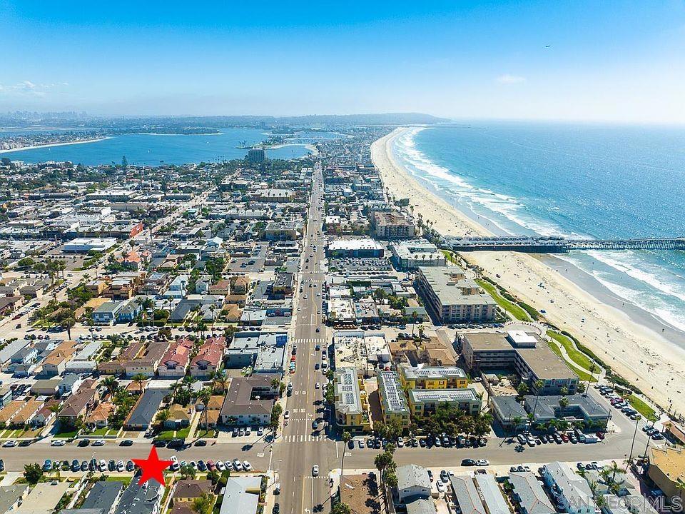 820 Diamond Street #2