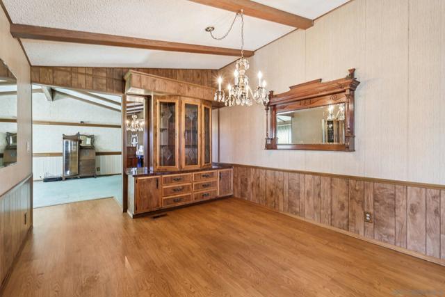 275 S Worthington St, Spring Valley CA: https://media.crmls.org/mediaz/0cdd6499-0a52-4521-a5b1-28a74ed89780.jpg