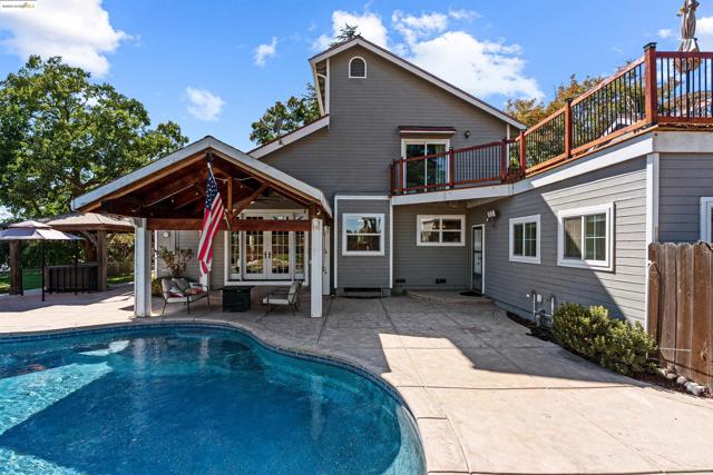 1600 Eden Plains Rd, Brentwood CA: https://media.crmls.org/mediaz/0cde71fc-fd11-4cc3-a470-97c93ca13c90.jpg