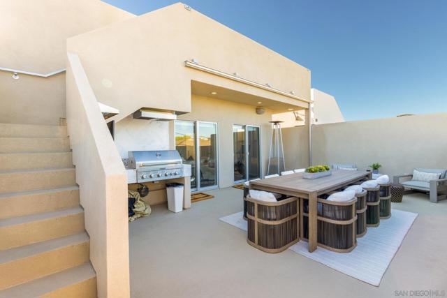 3705 Haines St, San Diego CA: https://media.crmls.org/mediaz/0cde9e4c-9c03-48c1-a589-291452d17134.jpg