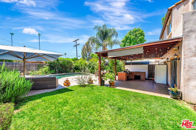 14916 Hesby Street, Sherman Oaks CA: https://media.crmls.org/mediaz/0cdf6bf2-0e10-4597-afe2-36ec772de52d.jpg