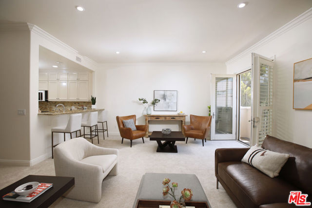 143 N Arnaz Drive, Beverly Hills CA: https://media.crmls.org/mediaz/0ce04845-fb84-4a7a-988d-261408c8ce33.jpg