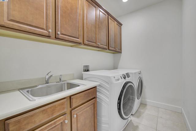 41538 Casabella Cmn, Fremont CA: https://media.crmls.org/mediaz/0ce07d7c-d7de-4045-bd5f-bcc5ad1b1459.jpg