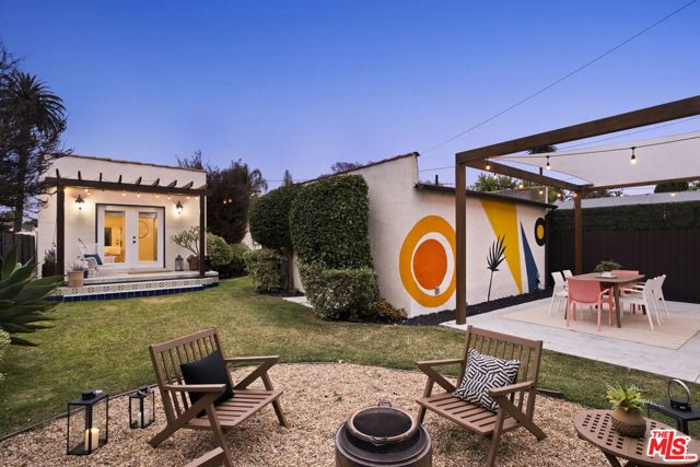 2907 Potomac Avenue, Los Angeles CA: https://media.crmls.org/mediaz/0ce0a611-bb6b-4f91-b31f-b45c482b1609.jpg