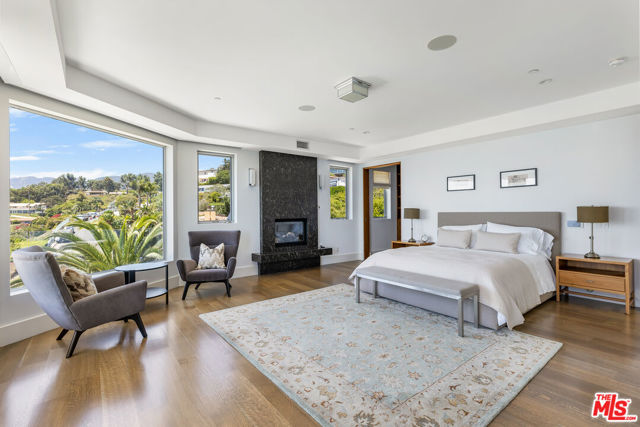 200 ARNO Way, Pacific Palisades CA: https://media.crmls.org/mediaz/0ce156bb-d031-4133-8ad8-dd2b65b256f3.jpg
