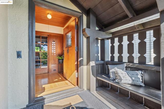 1309 Arch St, Berkeley CA: https://media.crmls.org/mediaz/0ce160bc-1d65-4d6d-8afb-0692885aebd2.jpg