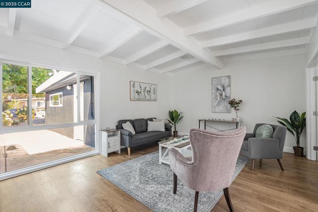 259 Los Altos Pl, American Canyon CA: https://media.crmls.org/mediaz/0ce2687f-b675-44c1-8852-3581e77c52a3.jpg