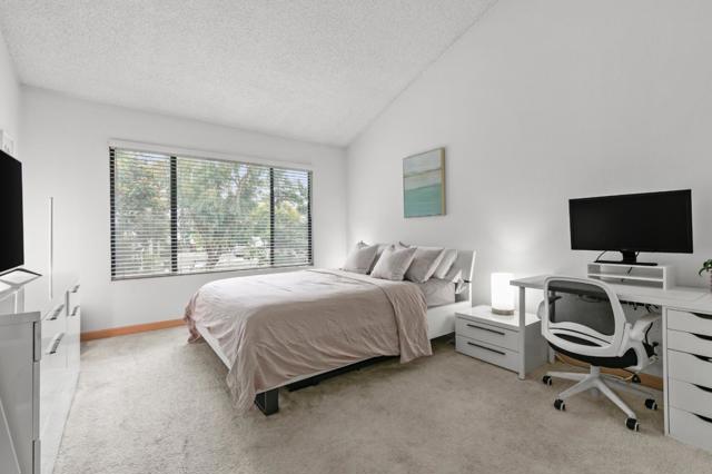 37000 Meadowbrook, Fremont CA: https://media.crmls.org/mediaz/0ce36096-0ed6-4705-8468-643de19f0dc6.jpg