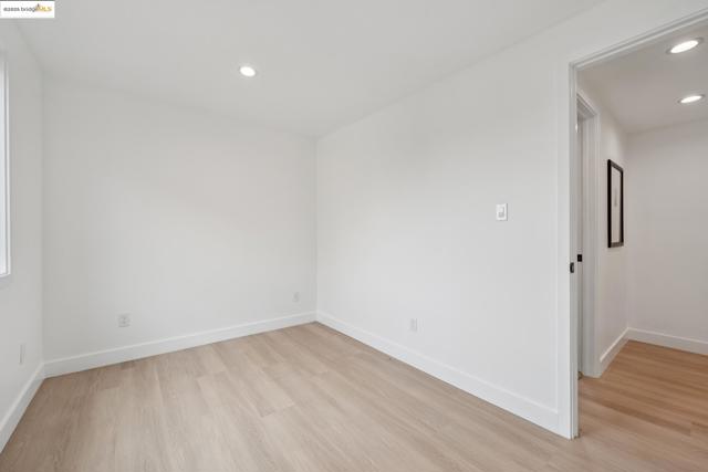 1207 Cedar St, Berkeley CA: https://media.crmls.org/mediaz/0ce36a47-7d1b-4309-a450-f1b4dab65c85.jpg