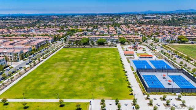 1718 Santa Ivy Ave, Chula Vista CA: https://media.crmls.org/mediaz/0ce410c5-3eb2-44e0-97f9-364f3cca44be.jpg