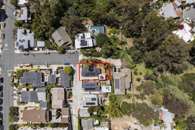 3675 Herbert St, San Diego CA: https://media.crmls.org/mediaz/0ce475af-9587-4184-8cb9-ccb9a2ab99d6.jpg