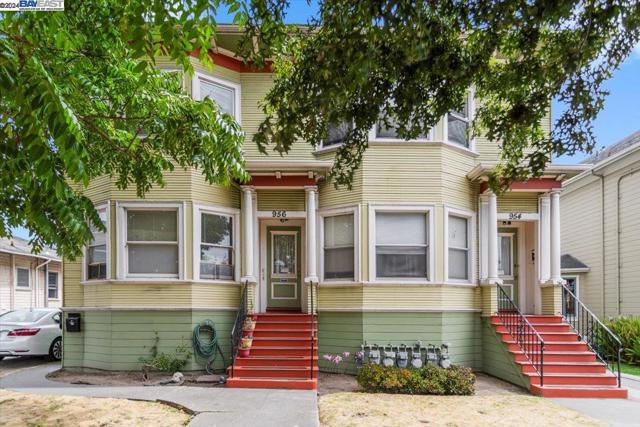 Image 1 of 27 For 954 Park St  