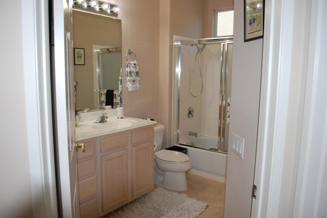 35491 Rosemont Drive, Palm Desert CA: https://media.crmls.org/mediaz/0ce694a5-6733-4366-b2fb-bd911556c00e.jpg