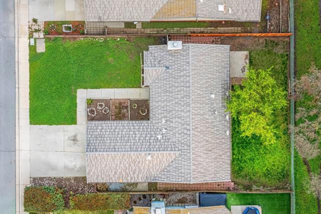 46315 Pine Meadow Drive, King City CA: https://media.crmls.org/mediaz/0ce695dd-1766-4697-a5e2-33ddfc85d2c3.jpg