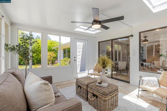 4924 Rocky Rd, Richmond CA: https://media.crmls.org/mediaz/0ce79eea-7c63-4047-9e96-2a05fc7d27e6.jpg