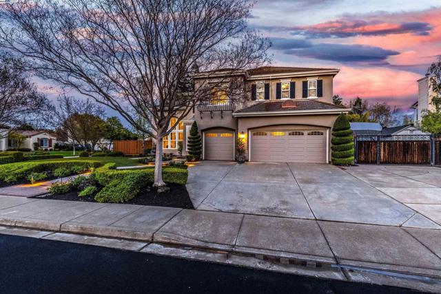2522 Wood Hollow Dr, Livermore CA: https://media.crmls.org/mediaz/0ce7cdec-483d-4a33-940e-f0090209fe01.jpg
