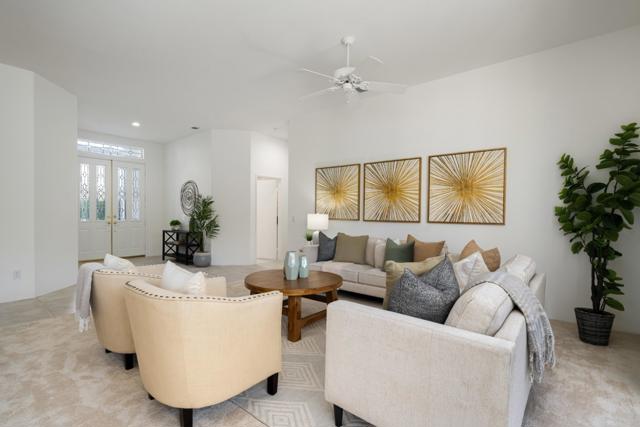 76936 Comanche Lane, Indian Wells CA: https://media.crmls.org/mediaz/0ce9422e-d3f2-4f6c-a221-31751dde0532.jpg