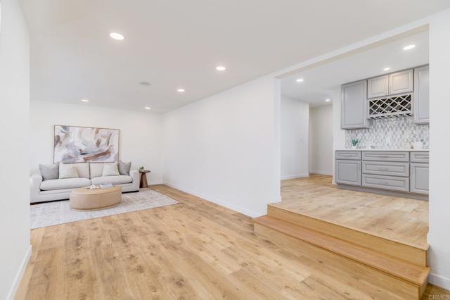 Detail Gallery Image 18 of 37 For 1674 Evergreen St, Point Loma,  CA 92106 - 3 Beds | 2 Baths