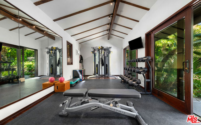 7221 Birdview Avenue, Malibu CA: https://media.crmls.org/mediaz/0ce98b99-7bf1-42fe-8497-8c10c4e19703.jpg