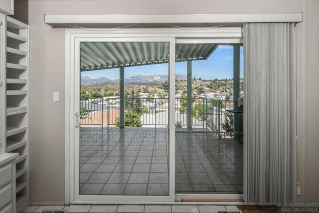 9500 Harritt Rd, Lakeside CA: https://media.crmls.org/mediaz/0cea14ba-653b-4637-8859-d848845ebaf0.jpg