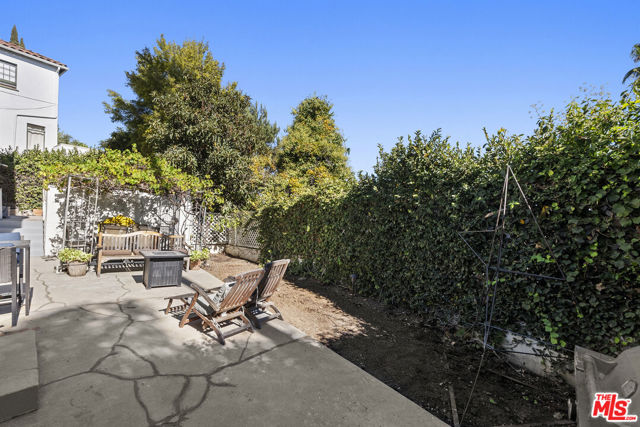 2014 Whitley Avenue, Los Angeles CA: https://media.crmls.org/mediaz/0cea57b2-1ee7-4ab5-8348-3318959e75d0.jpg
