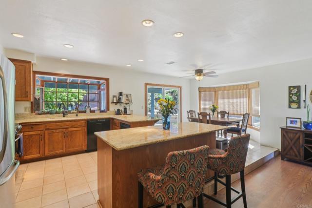 1921 Via Corina, Alpine CA: https://media.crmls.org/mediaz/0cea890f-e26c-4546-8694-5d793c081f93.jpg