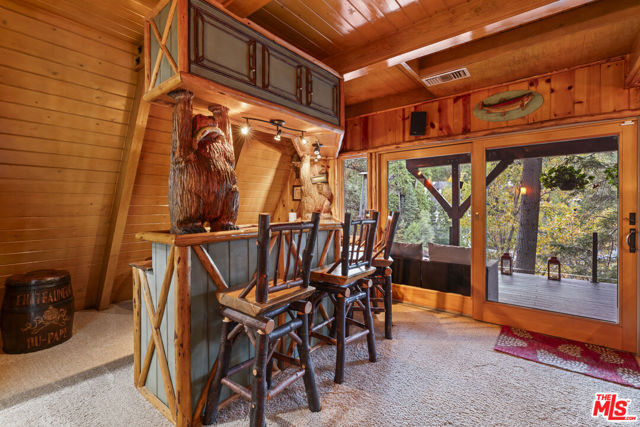 161 Rocky Point Road, Lake Arrowhead CA: https://media.crmls.org/mediaz/0ceb2db7-d93f-44aa-96a4-1186954c5fd4.jpg
