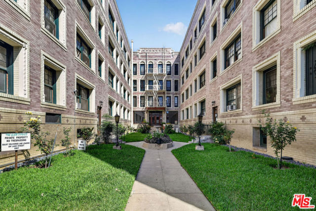 2121 James M Wood Boulevard, 202