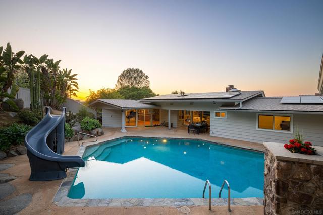16204 Orchard Bend Rd, Poway CA: https://media.crmls.org/mediaz/0cec2f57-e0a6-48d7-8c8a-b2d939d4ae55.jpg