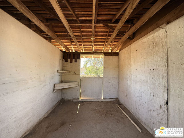4669 California Avenue, Norco CA: https://media.crmls.org/mediaz/0cec9562-975b-4e29-aa09-24d14b2a97c6.jpg