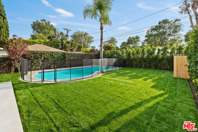 2631 Castle Heights Place, Los Angeles CA: https://media.crmls.org/mediaz/0cecd0f2-0285-469b-82a0-7bba197ad1b4.jpg