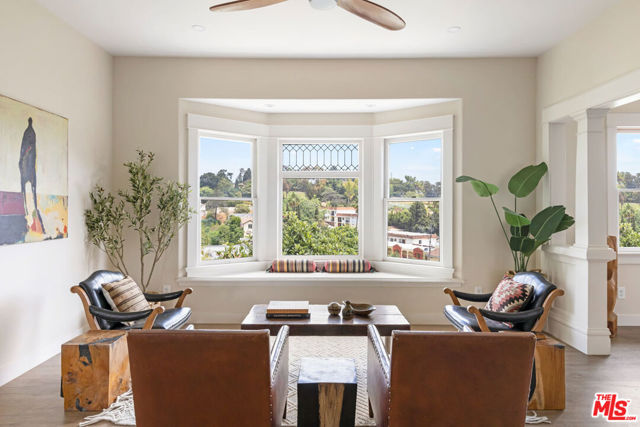844 E Kensington Road, Los Angeles CA: https://media.crmls.org/mediaz/0cecd642-a212-42c0-8d47-1cb4555e7266.jpg