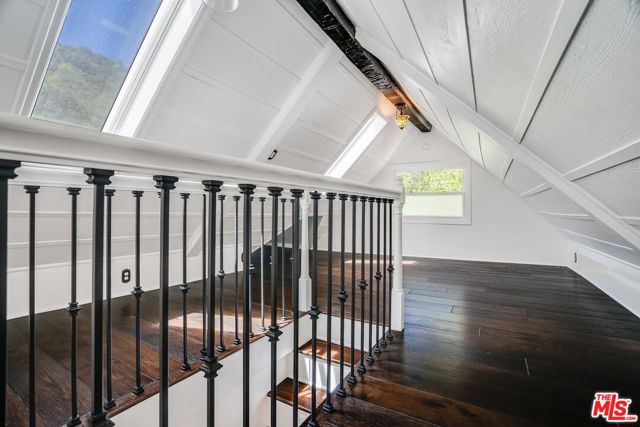 638 N Topanga Canyon Boulevard, Topanga CA: https://media.crmls.org/mediaz/0cee1e63-41a5-41b0-b02c-504d91e62129.jpg