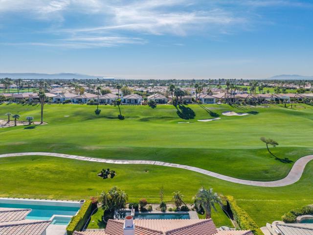 80315 Via Valerosa, La Quinta CA: https://media.crmls.org/mediaz/0cee5855-9687-4a4d-b04e-4550623df117.jpg