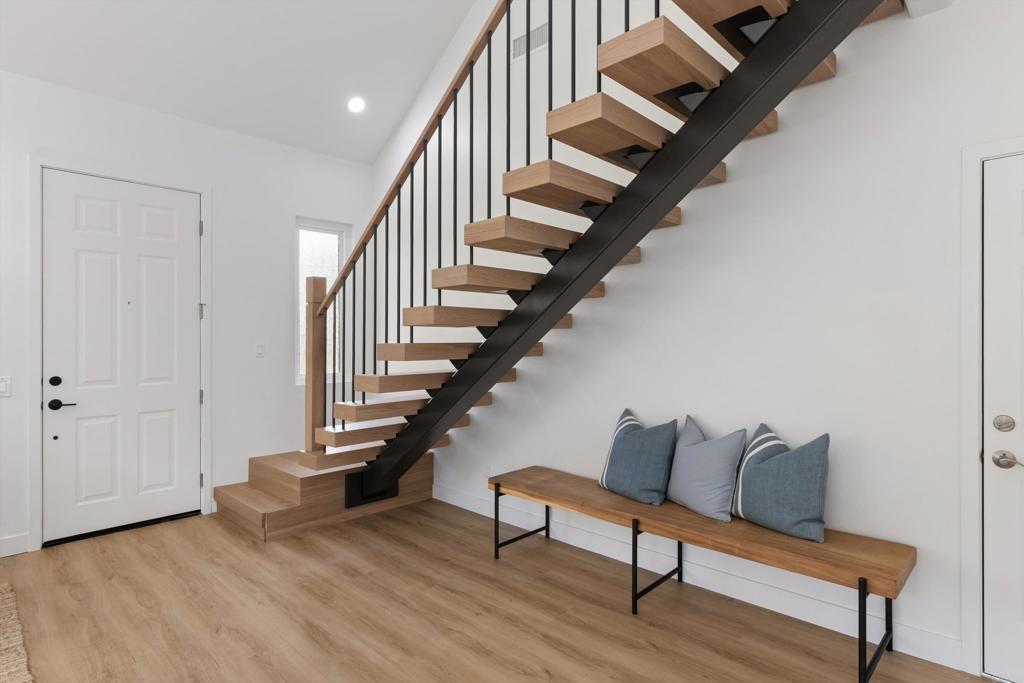 1136 Monterey Place - photo 16