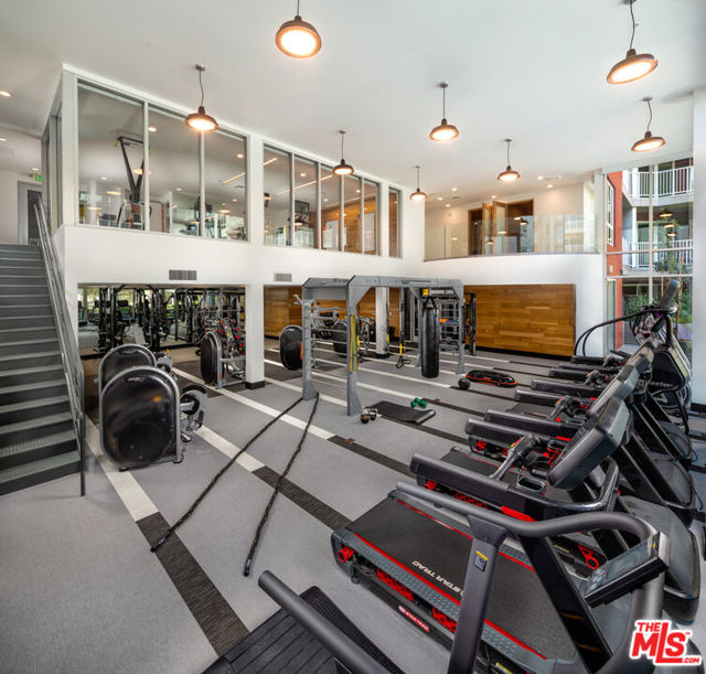 750 S Oxford Avenue, Los Angeles CA: https://media.crmls.org/mediaz/0cf0be41-1ceb-4b6d-becc-da9ce96f82f4.jpg