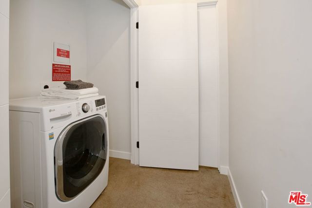 691 Mill Street, Los Angeles CA: https://media.crmls.org/mediaz/0cf14f46-2466-4405-86c8-068bdd27e609.jpg