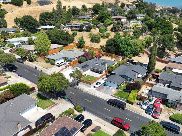 635 Janice Ave, Hayward CA: https://media.crmls.org/mediaz/0cf18b31-13a4-4902-aa18-5699e1c7b46f.jpg
