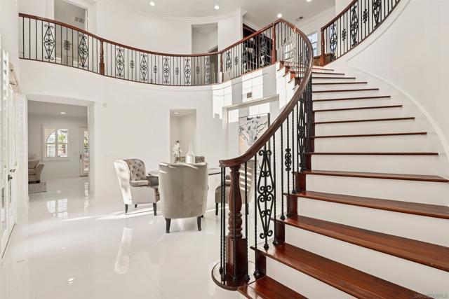 6911 Goldstone Rd, Carlsbad CA: https://media.crmls.org/mediaz/0cf31236-9642-4310-95c9-facbac2ea2e1.jpg