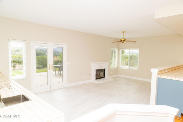 3154 Provence Place, Thousand Oaks CA: https://media.crmls.org/mediaz/0cf32c81-845d-4828-827a-8b040db687d8.jpg